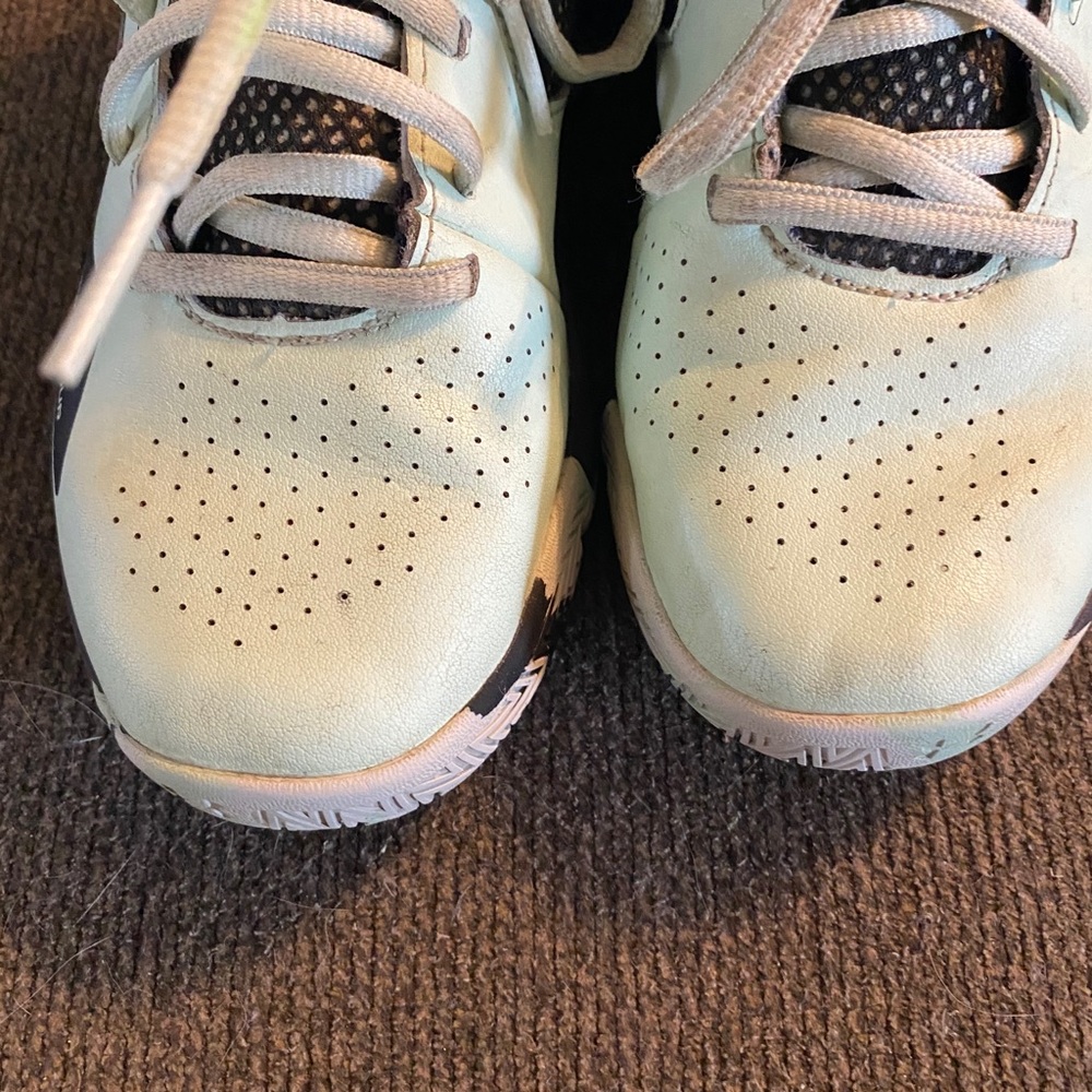Boys Under Armour high top sneaker - Picture 4 of 10